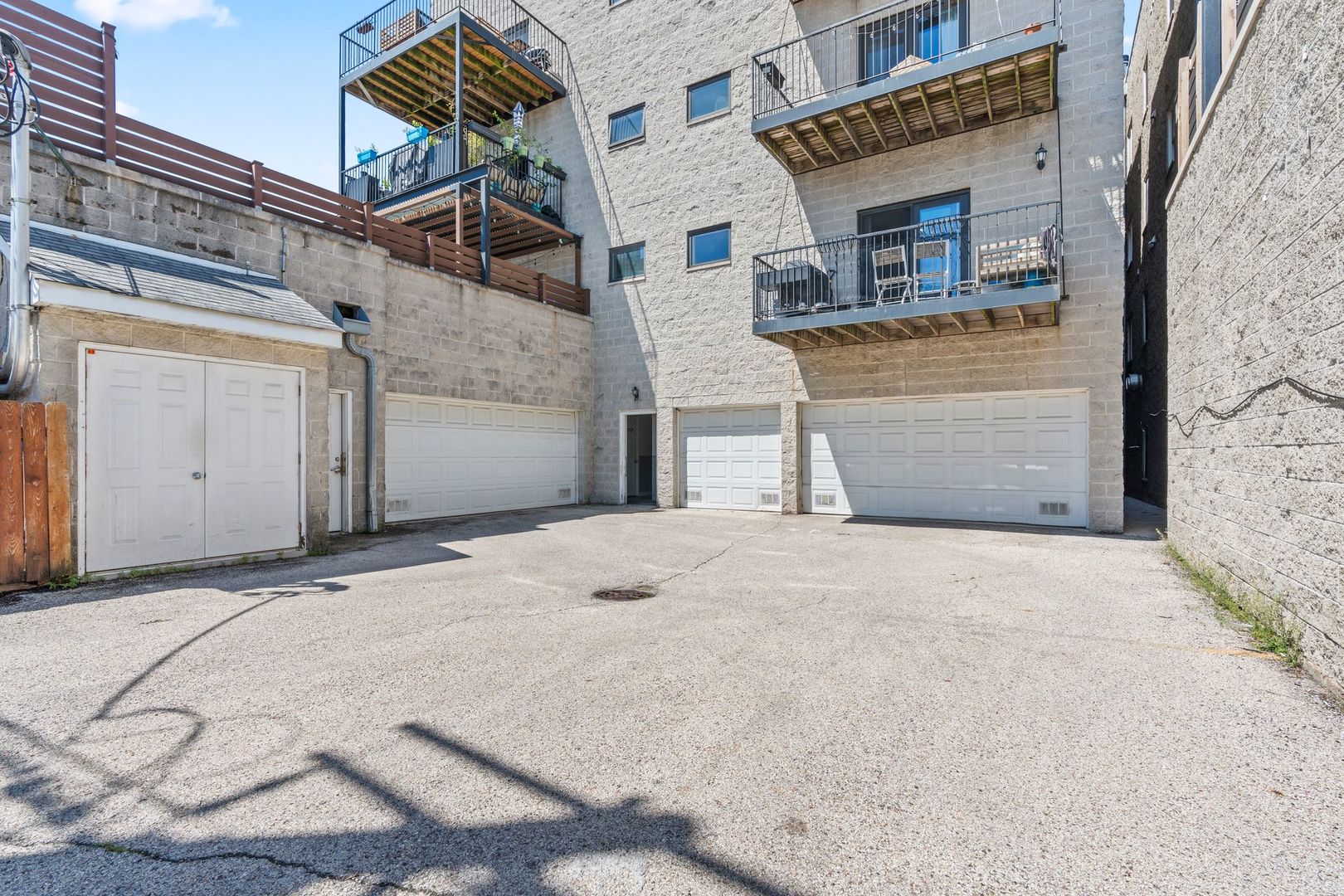 3011 N Ashland Avenue Unit: C1