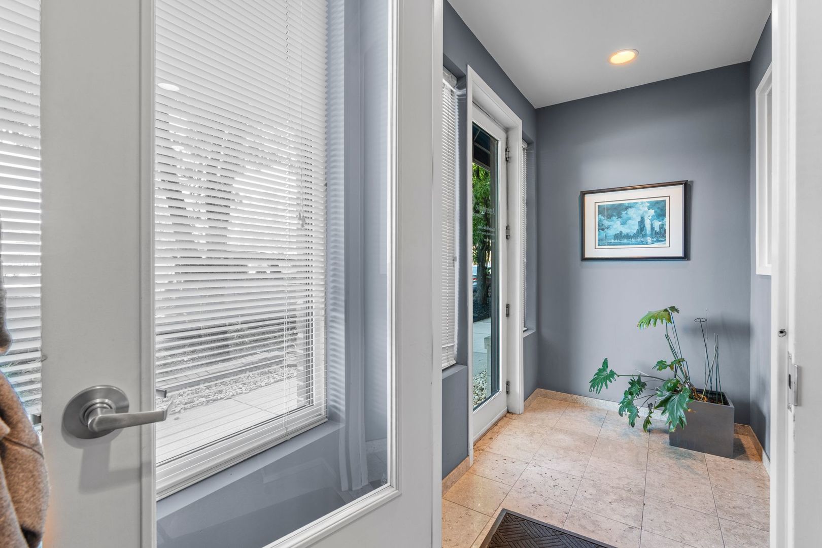 3011 N Ashland Avenue Unit: C1