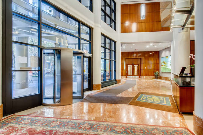 211 E Ohio Street Unit: 2510