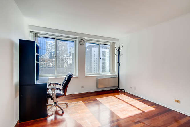 211 E Ohio Street Unit: 2510