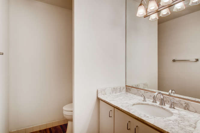 211 E Ohio Street Unit: 2510
