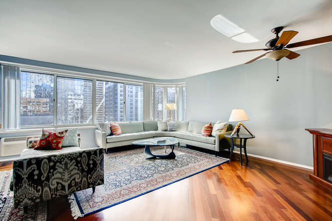 211 E Ohio Street Unit: 2510