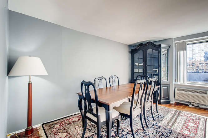 211 E Ohio Street Unit: 2510