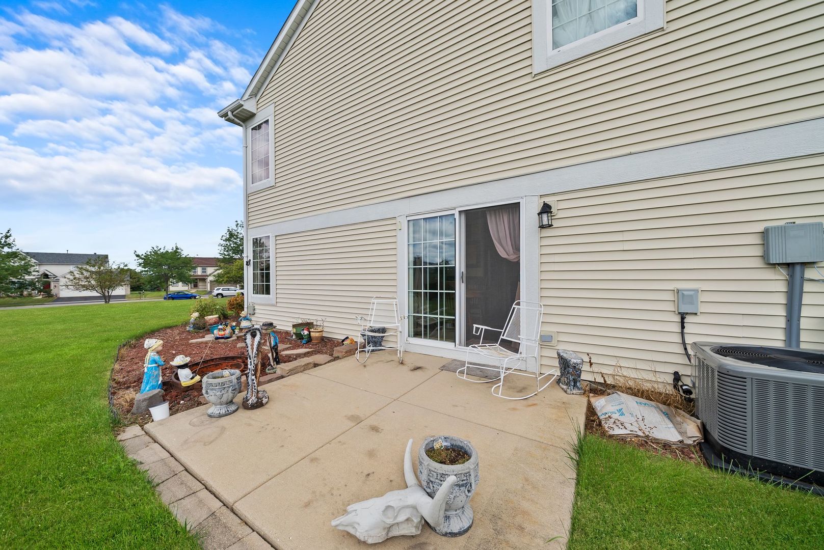 39710 N Warren Lane