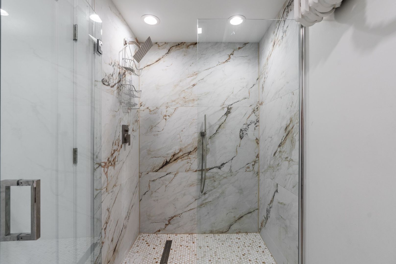1223 Hull Terrace Unit: G