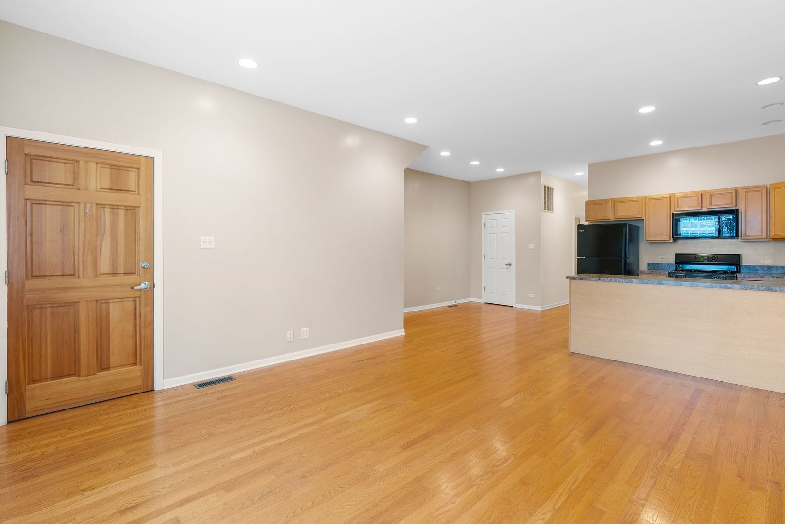 5028 W Lawrence Avenue Unit: 1