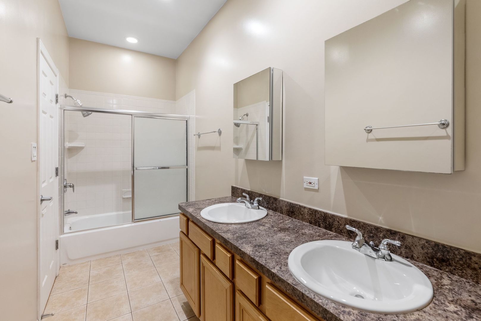 5028 W Lawrence Avenue Unit: 1