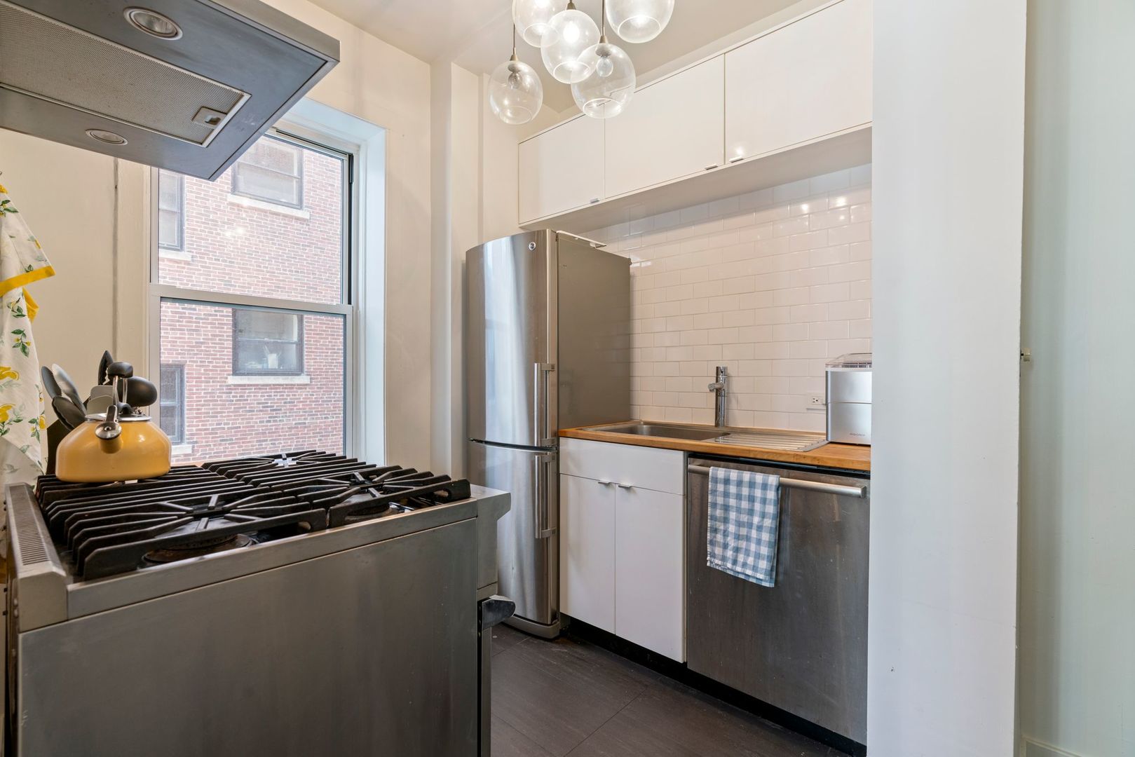 400 W DEMING Place Unit: 4-O