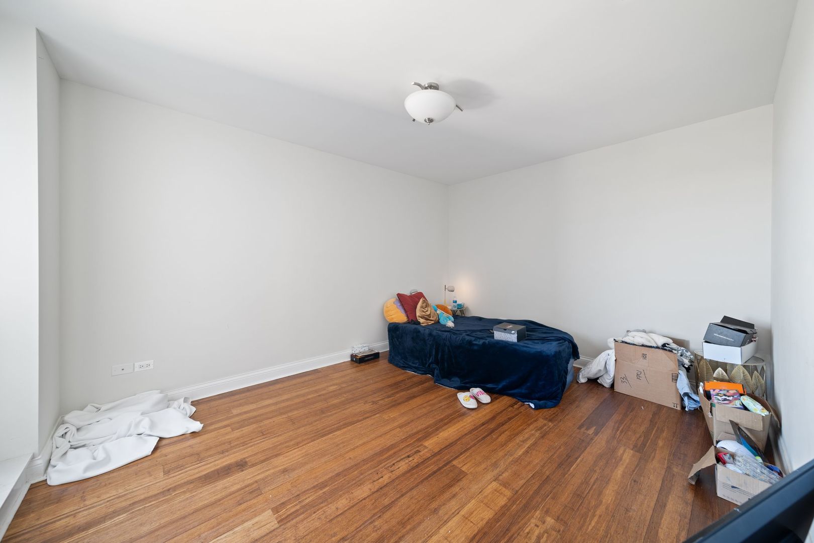 1212 N Wells Street Unit: 1701