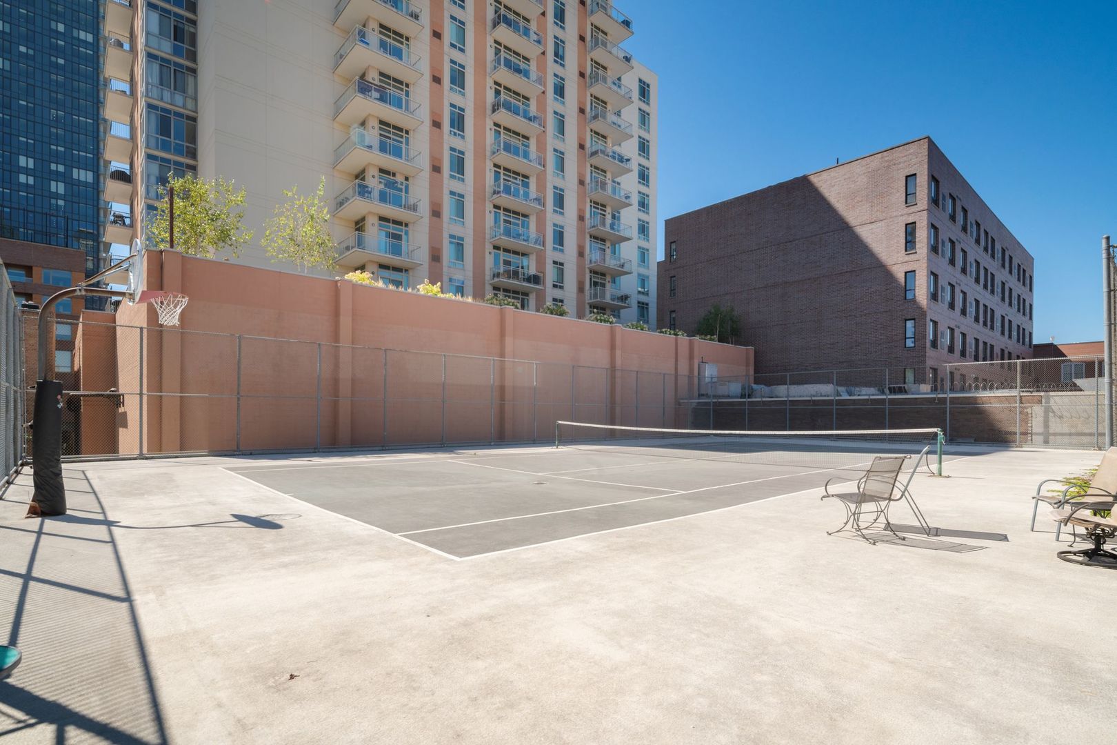 1212 N Wells Street Unit: 1701