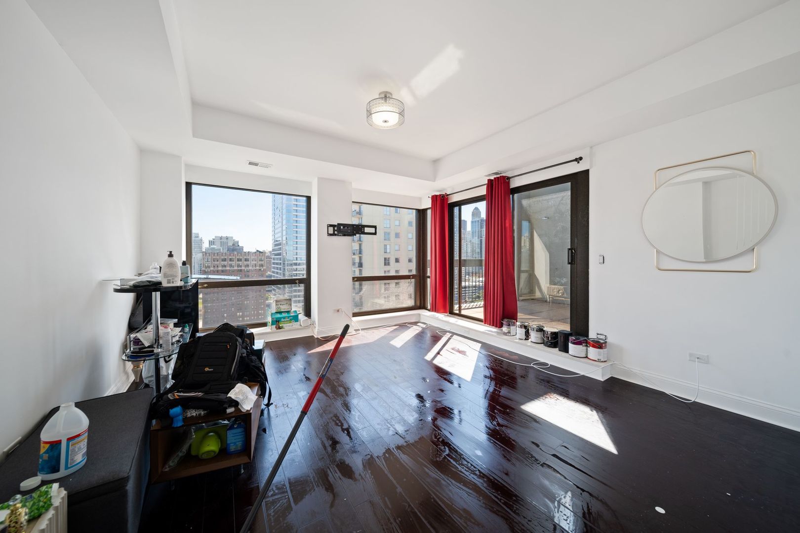 1212 N Wells Street Unit: 1701