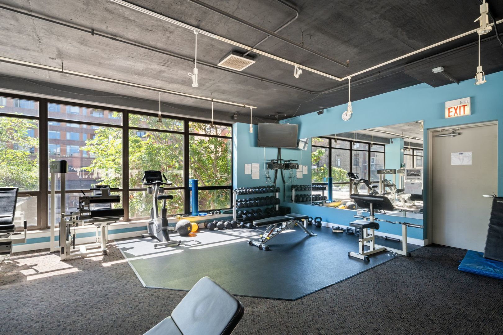 1212 N Wells Street Unit: 1701