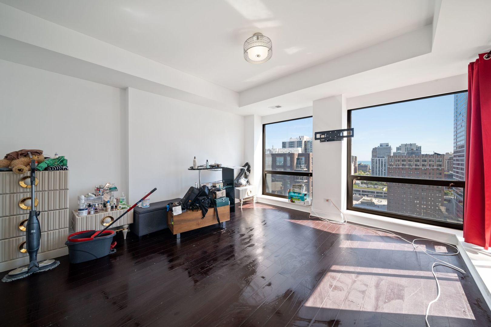 1212 N Wells Street Unit: 1701