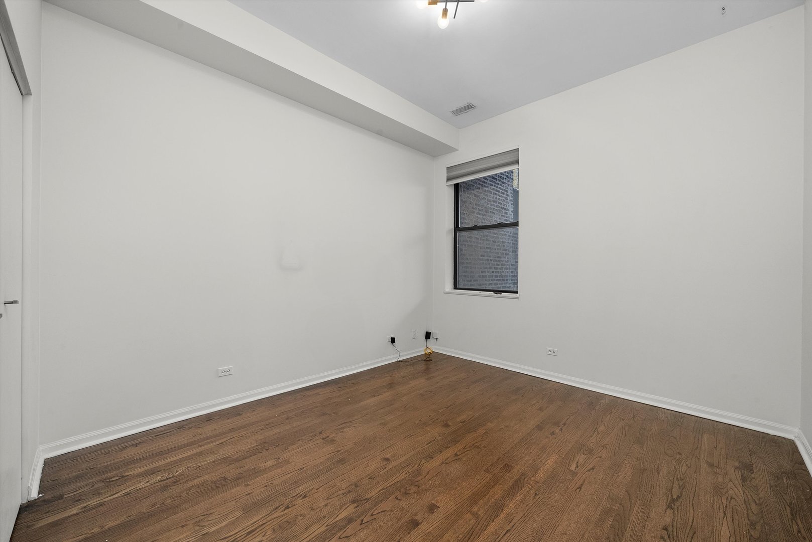 1432 W Erie Street Unit: 3R