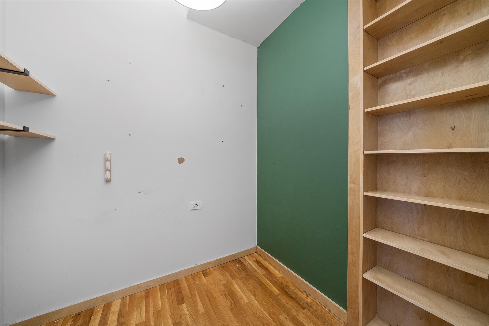 1432 W Erie Street Unit: 3R