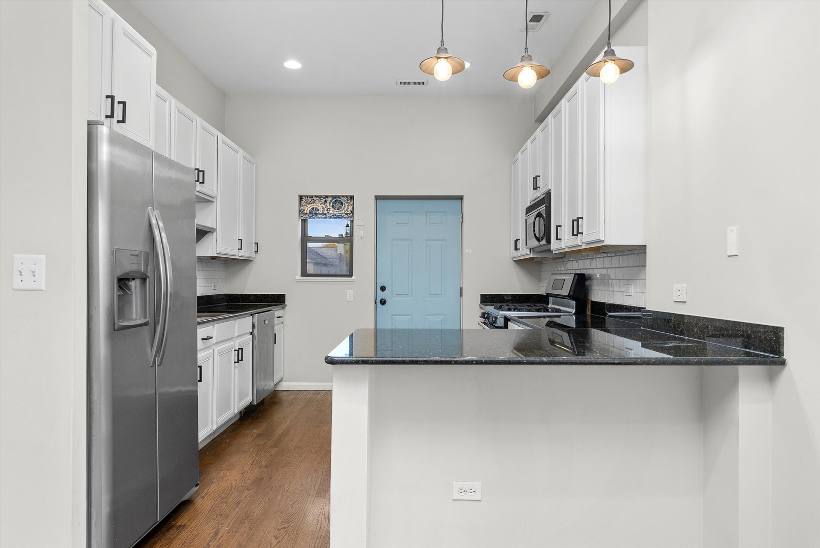 1432 W Erie Street Unit: 3R