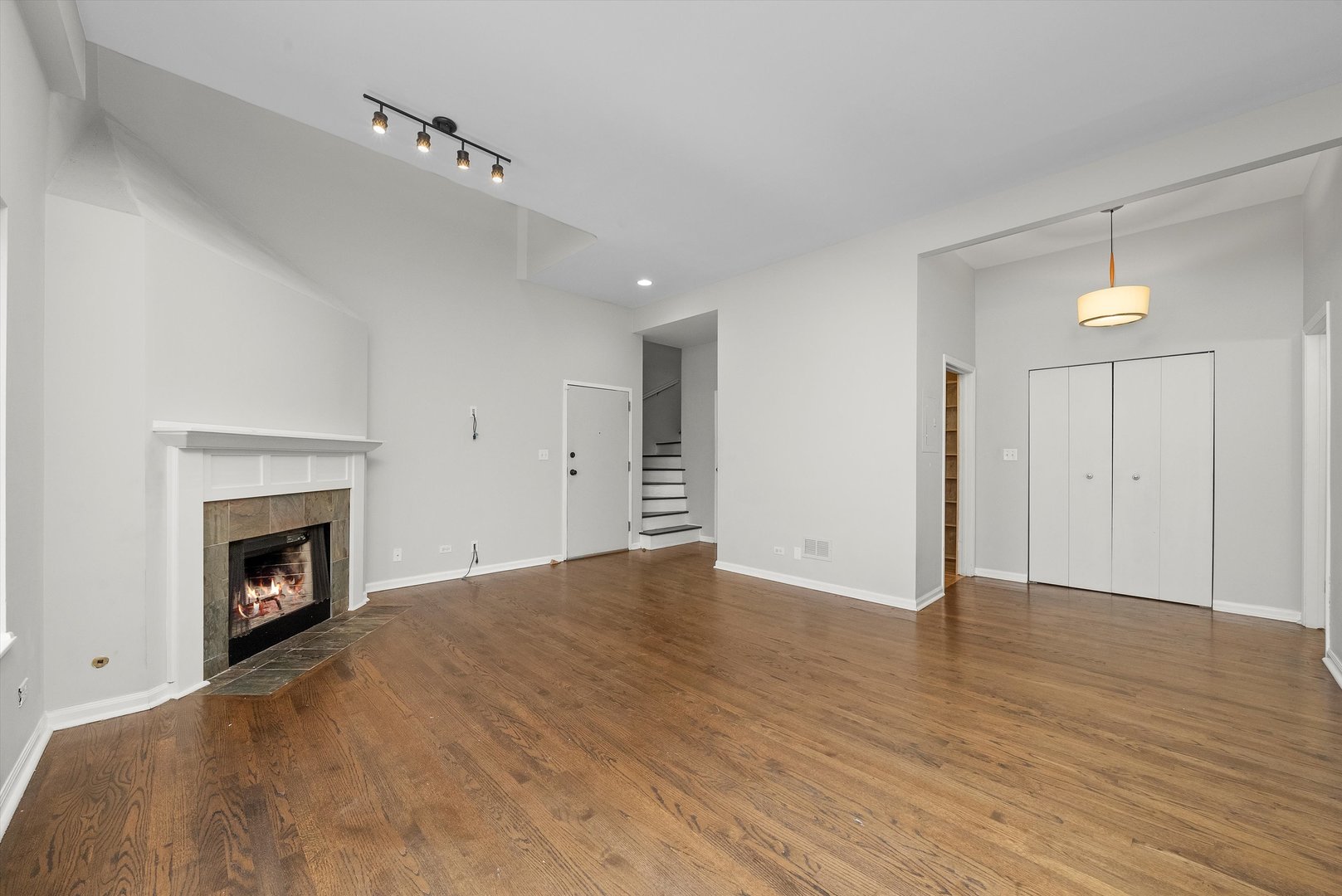 1432 W Erie Street Unit: 3R