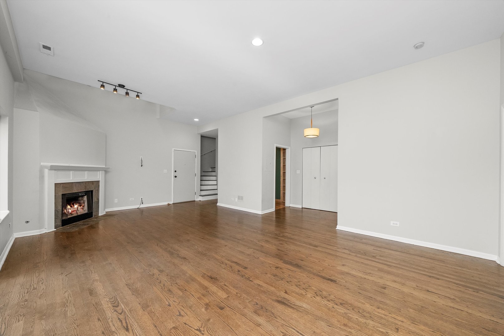 1432 W Erie Street Unit: 3R