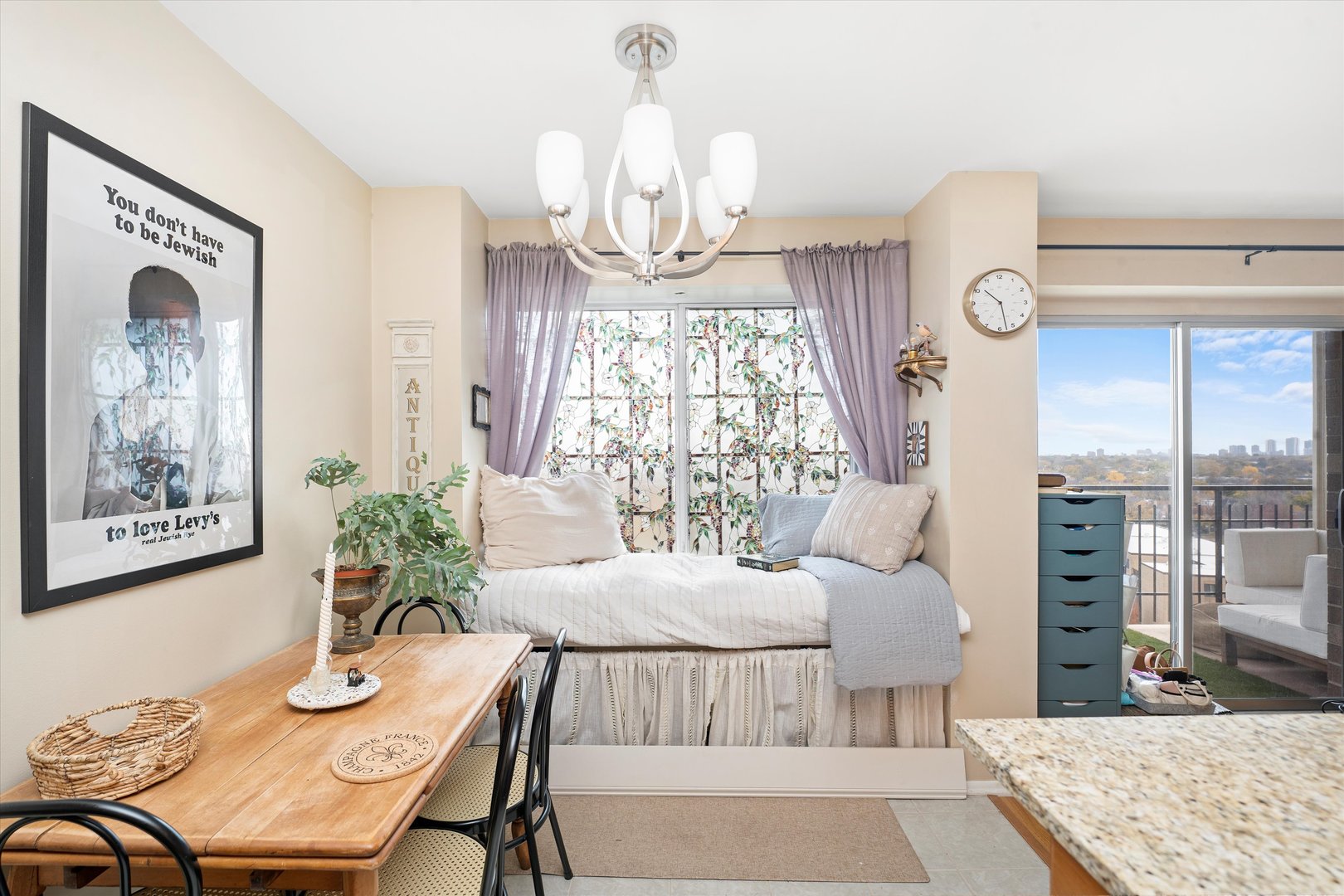 7141 N Kedzie Avenue Unit: 1212