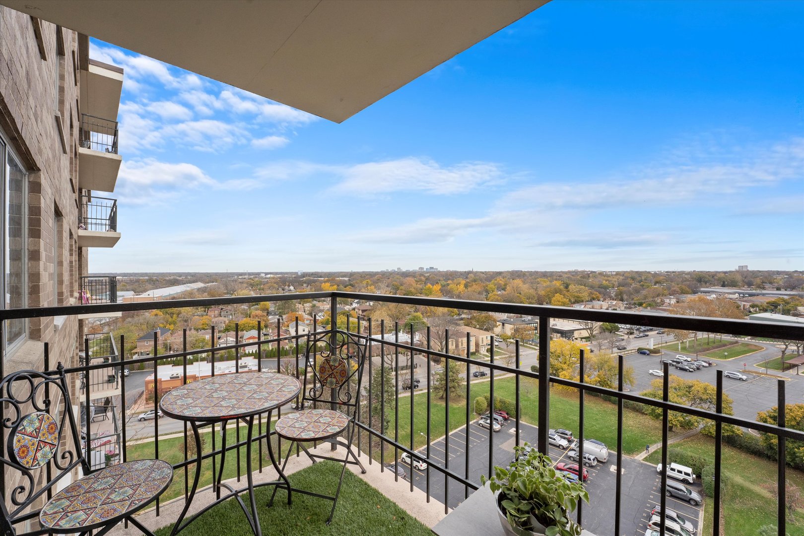 7141 N Kedzie Avenue Unit: 1212