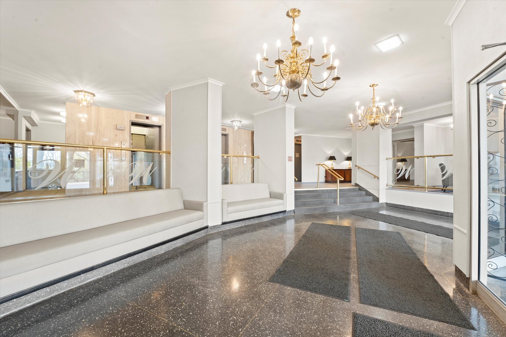 7141 N Kedzie Avenue Unit: 1212