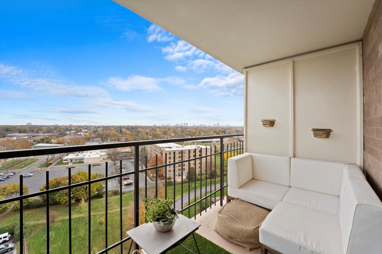 7141 N Kedzie Avenue Unit: 1212