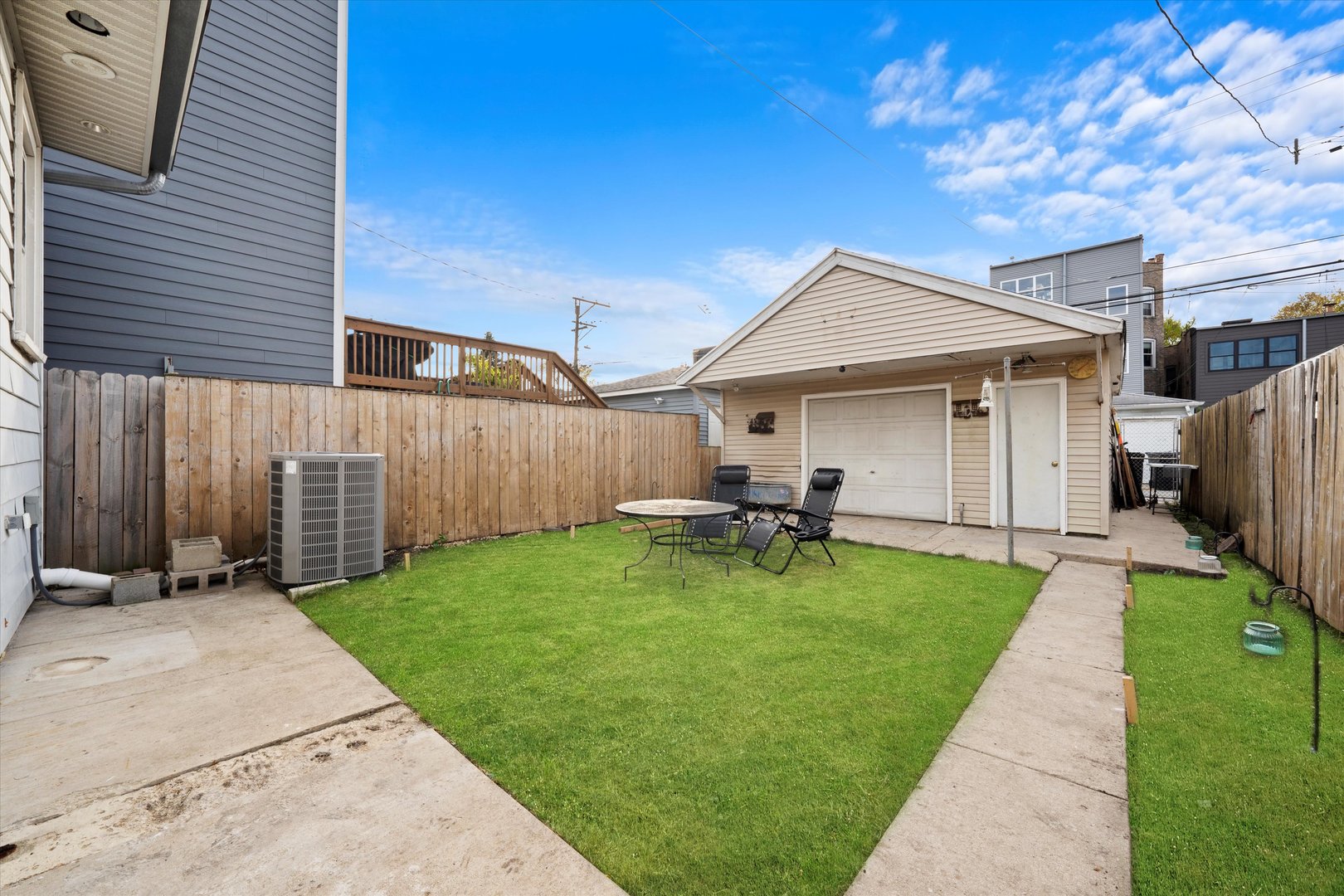 2642 N California Avenue Unit: 1