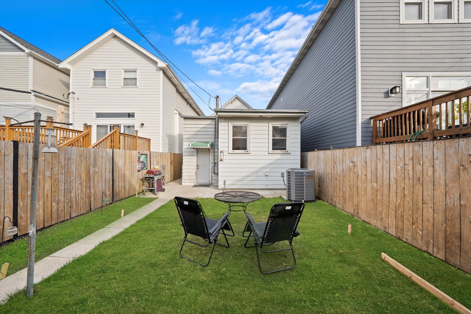 2642 N California Avenue Unit: 1