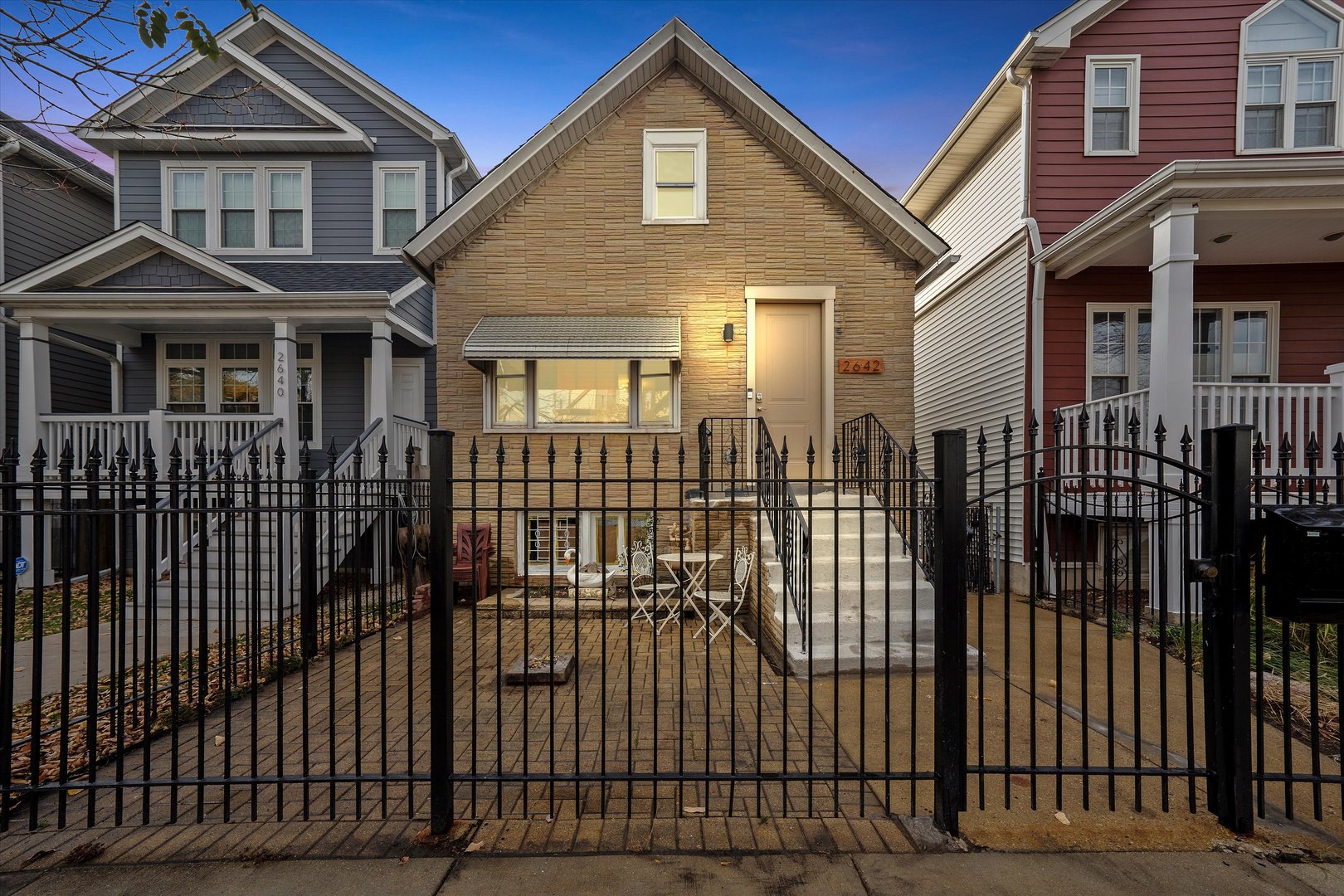 2642 N California Avenue Unit: 1