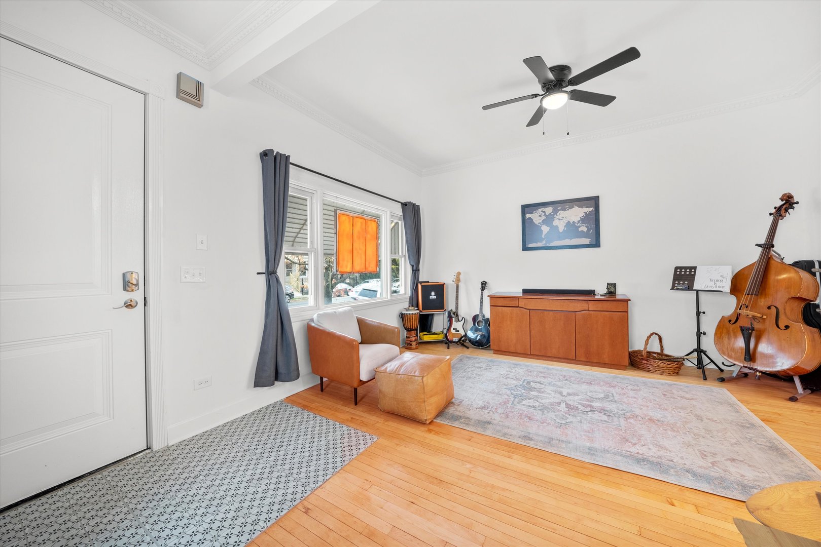 2642 N California Avenue Unit: 1