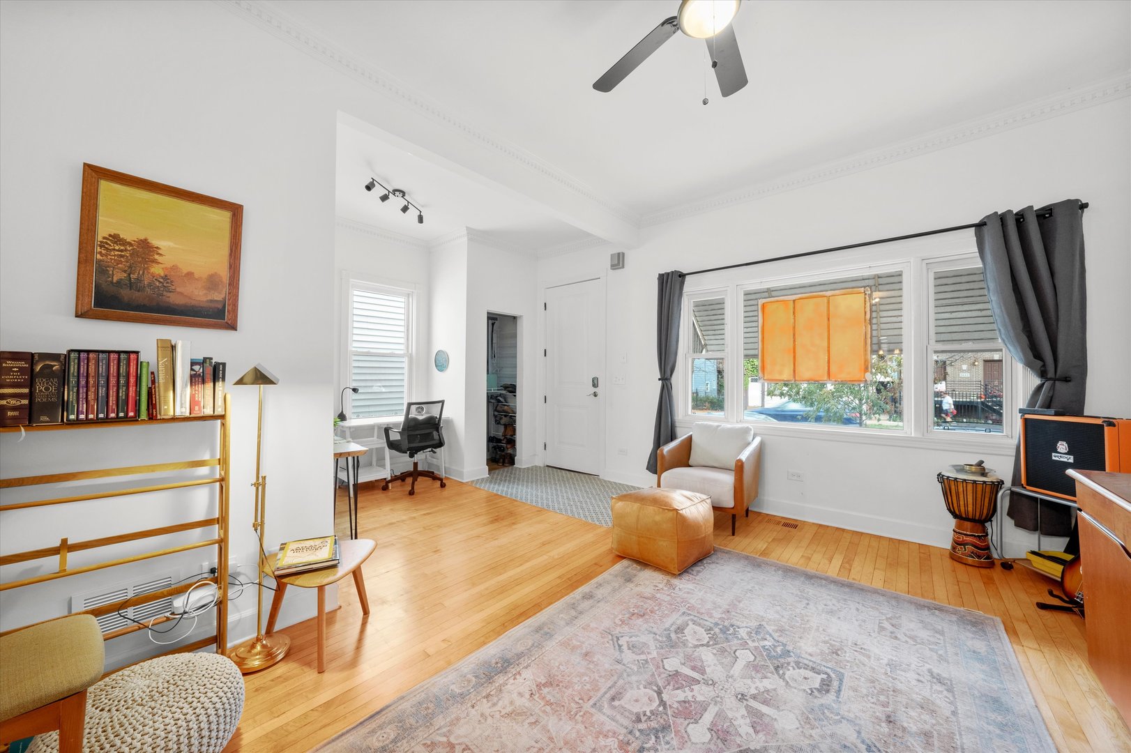2642 N California Avenue Unit: 1