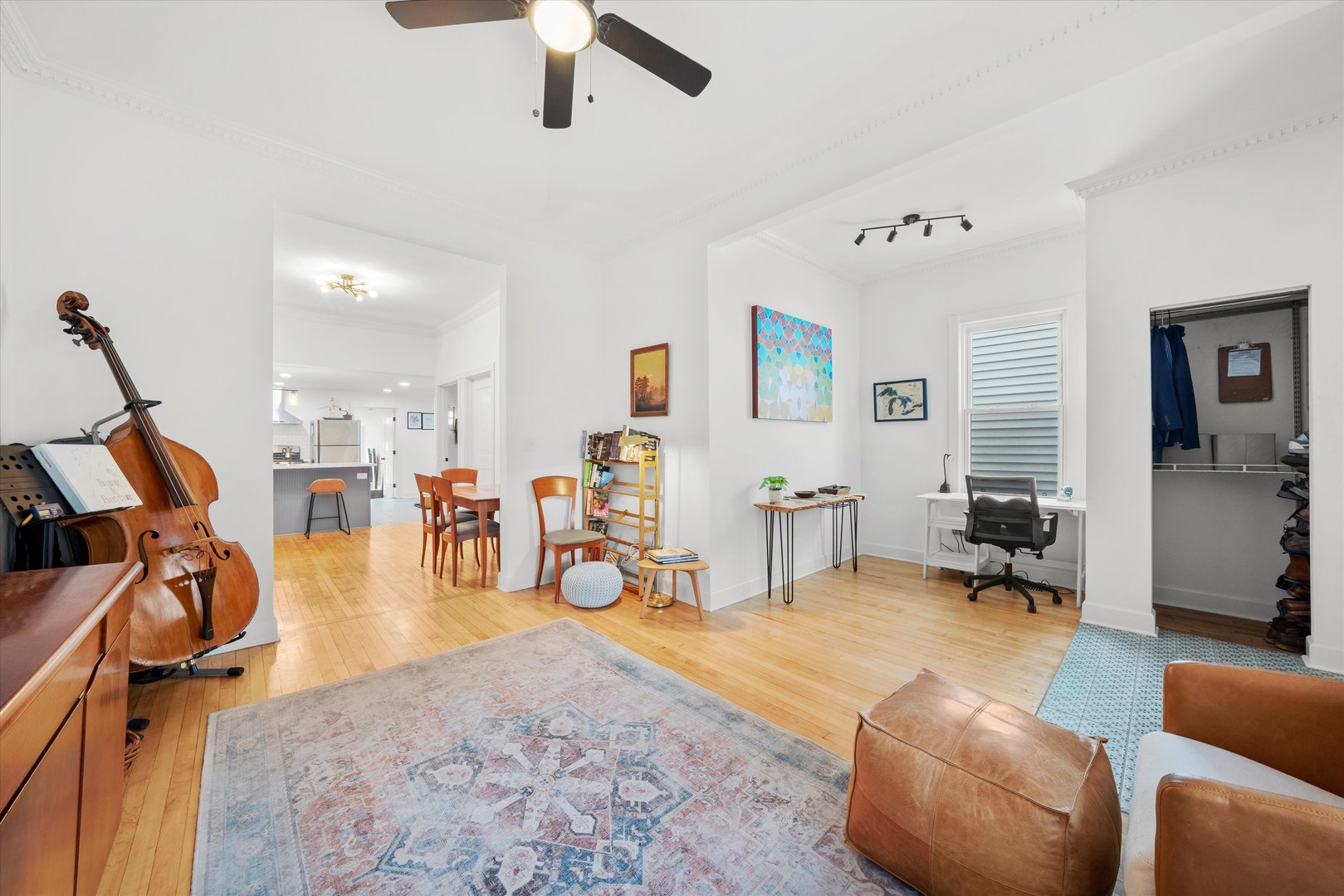 2642 N California Avenue Unit: 1