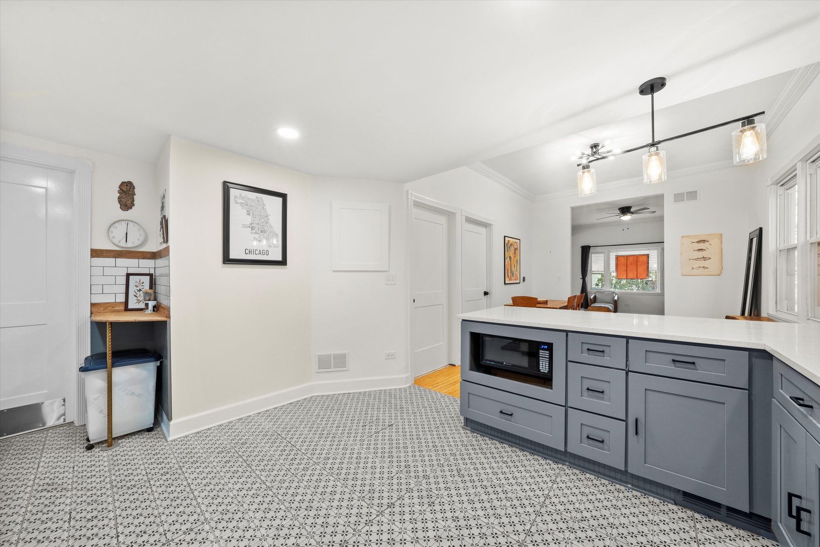 2642 N California Avenue Unit: 1