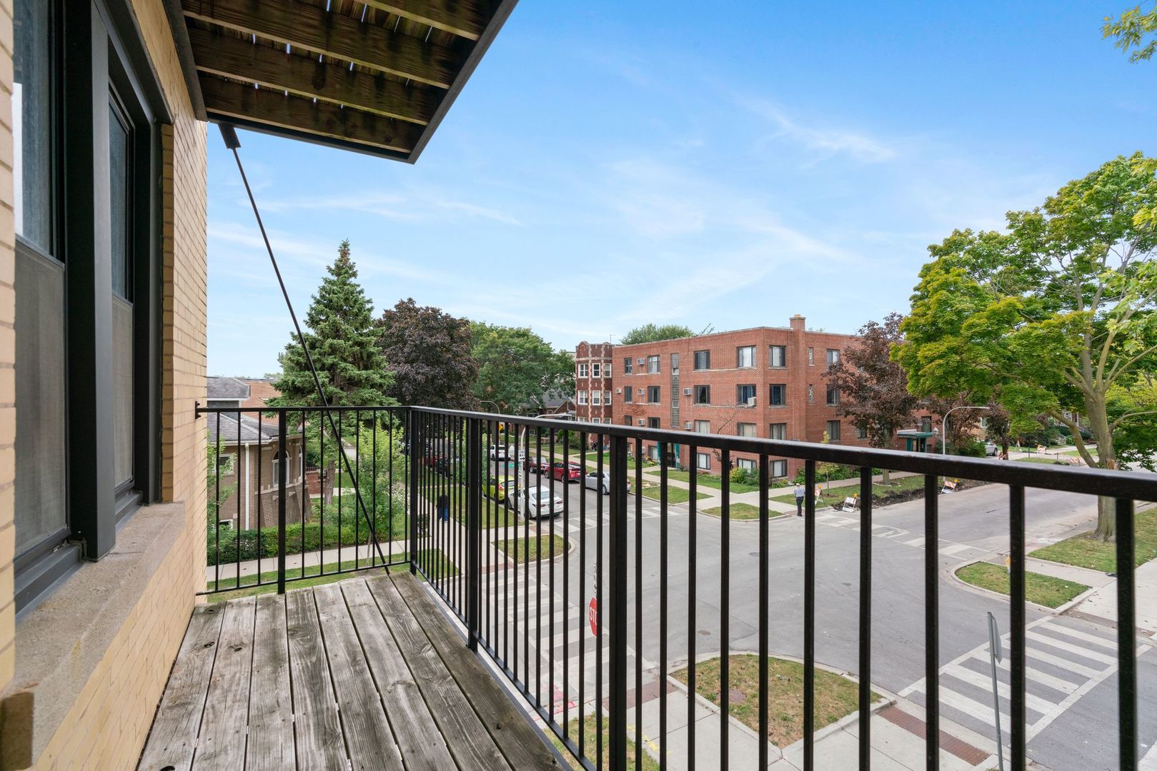6501 N MOZART Avenue Unit: 3S