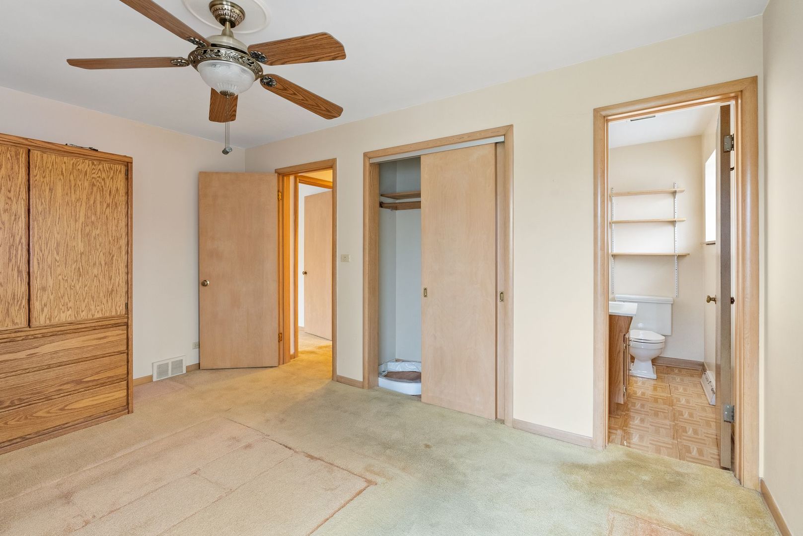 7045 W Kedzie Street
