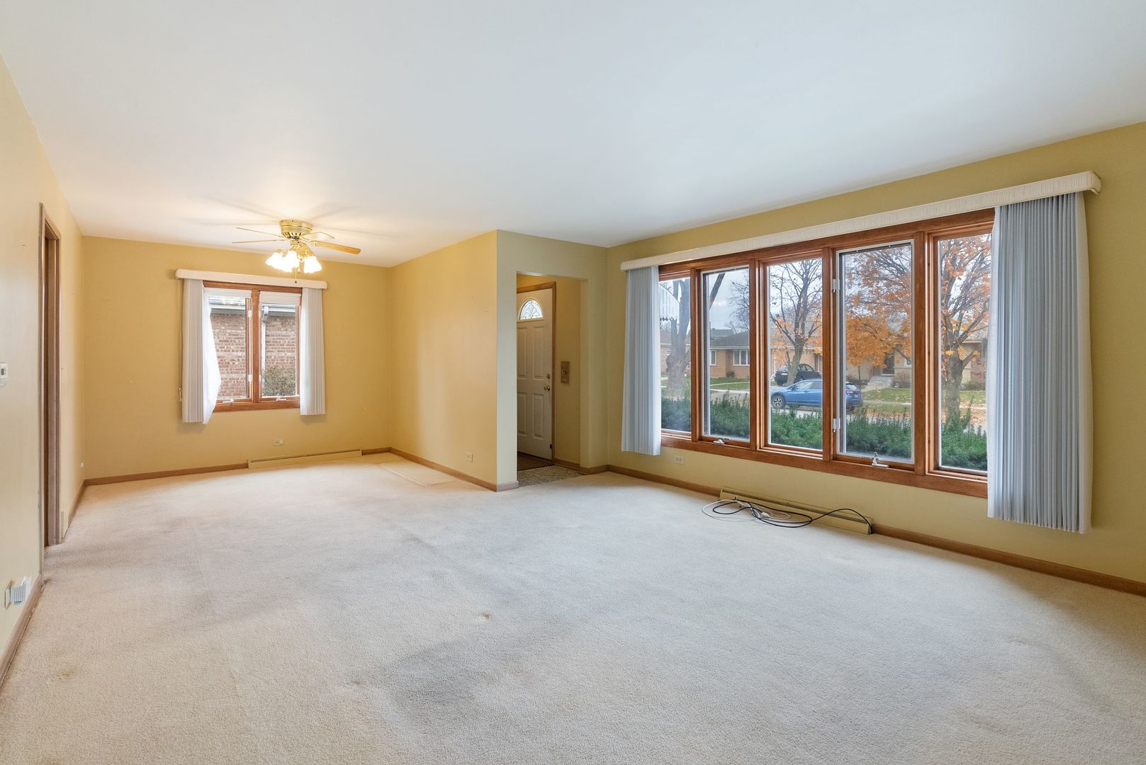 7045 W Kedzie Street