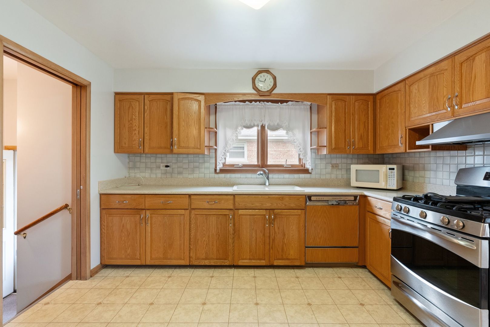 7045 W Kedzie Street