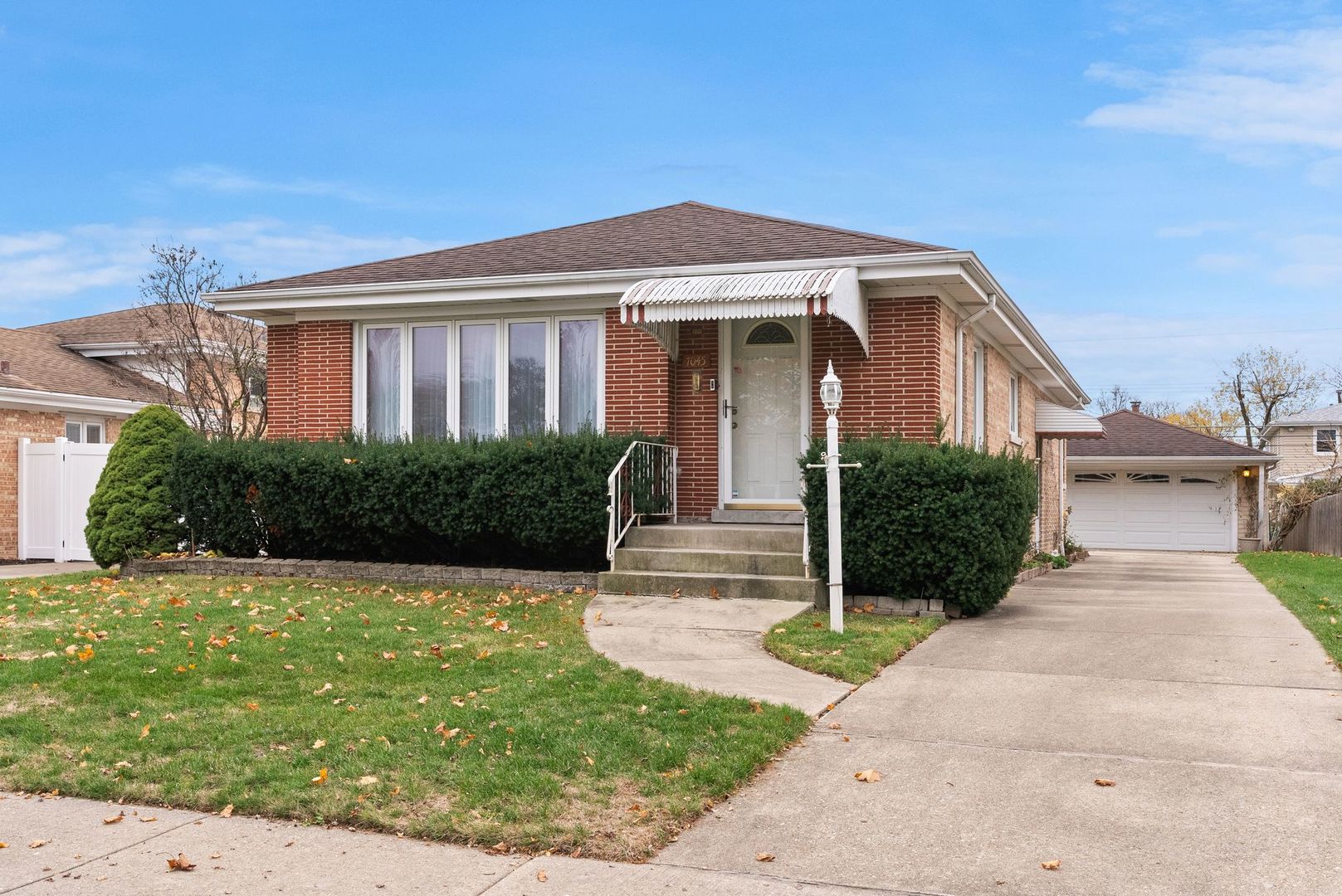 7045 W Kedzie Street