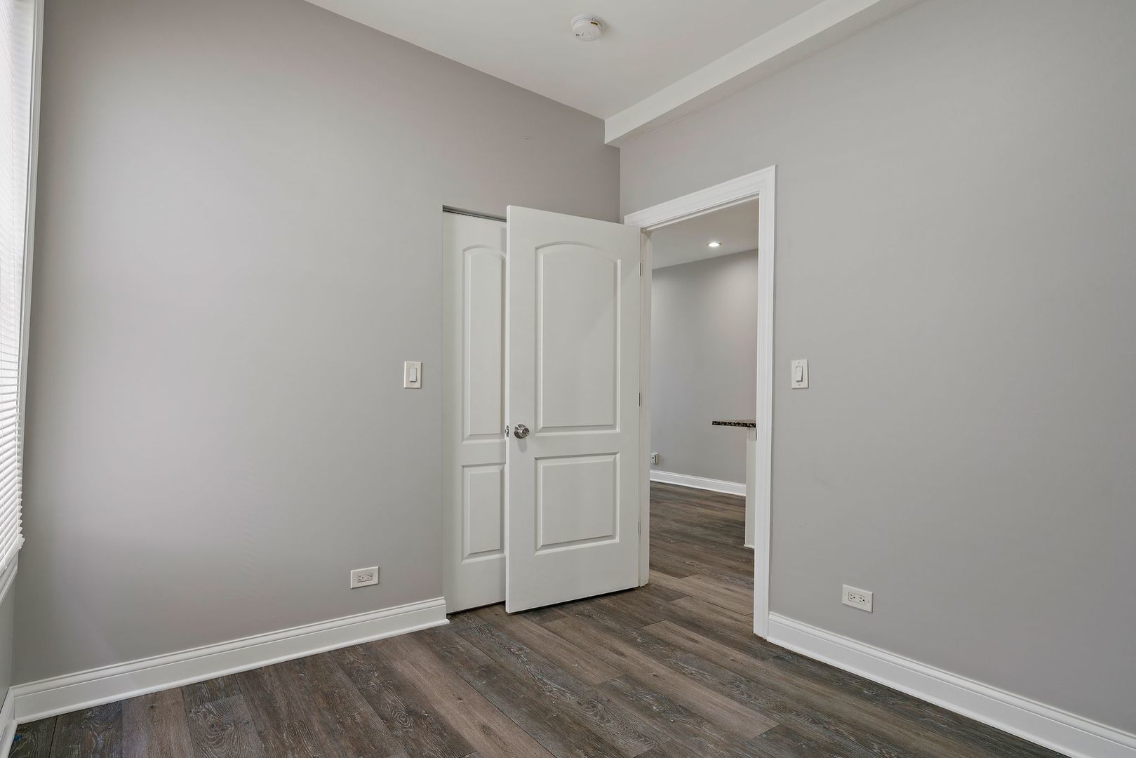 1400 N Lawndale Avenue Unit: 1