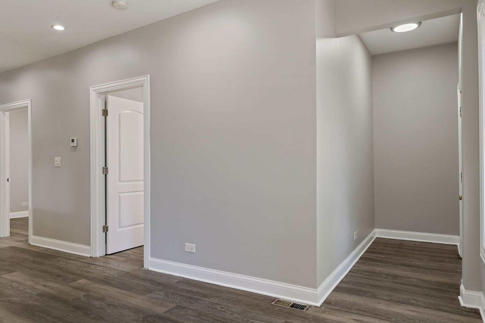 1400 N Lawndale Avenue Unit: 1