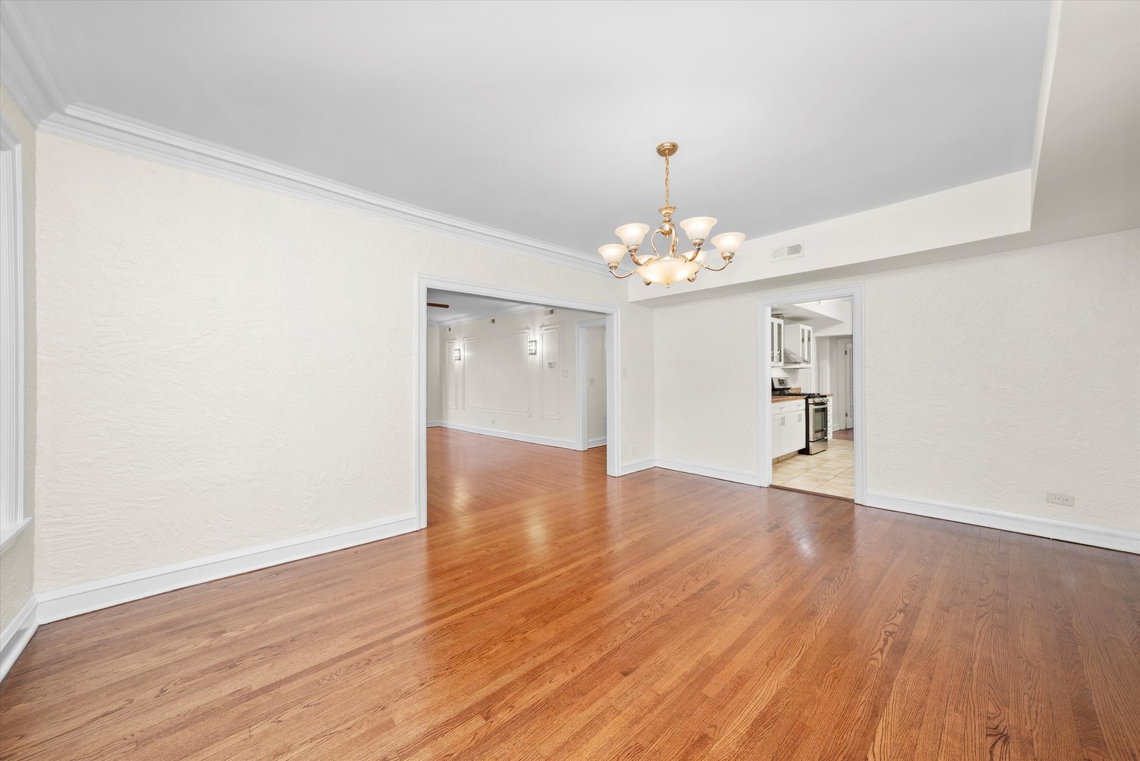 5800 W Adams Street Unit: 2E