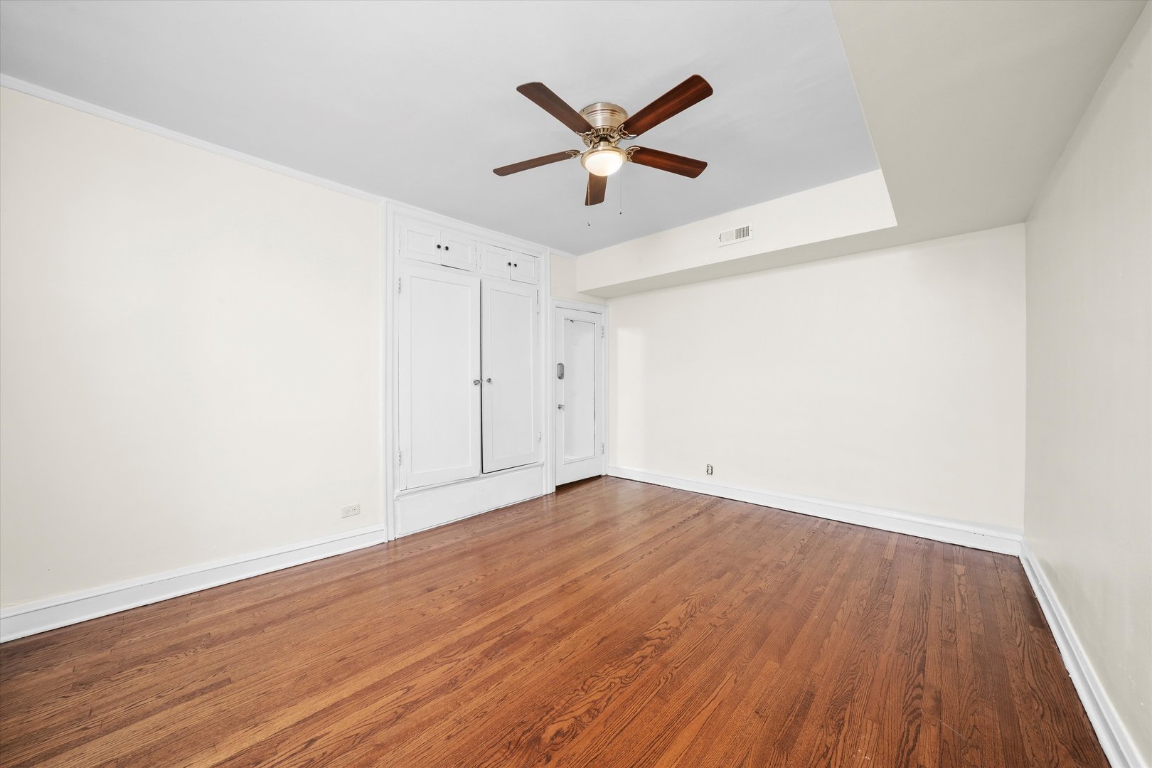 5800 W Adams Street Unit: 2E