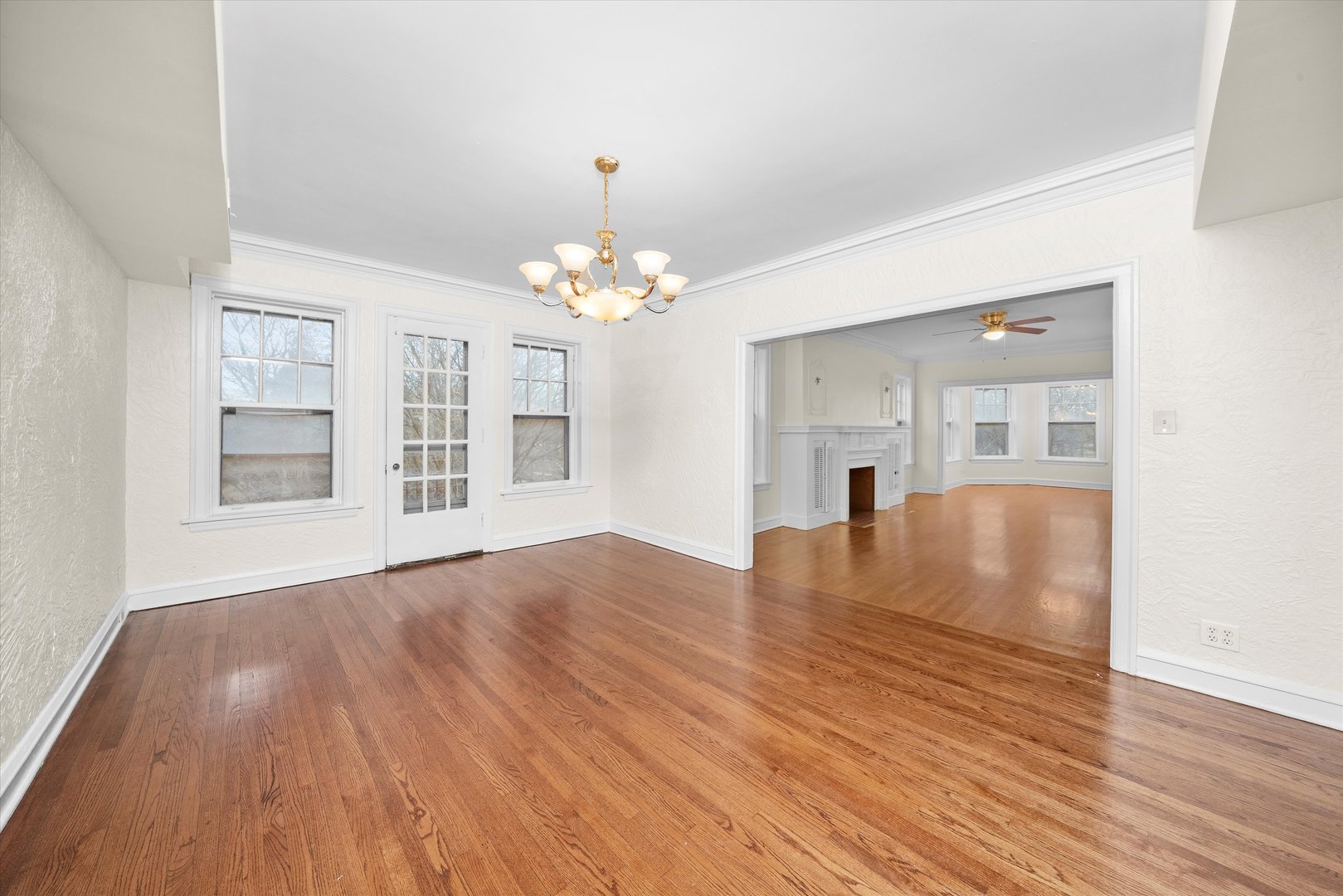 5800 W Adams Street Unit: 2E