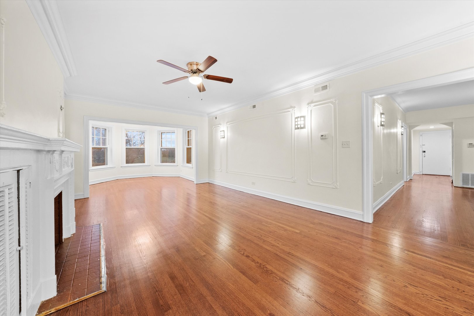 5800 W Adams Street Unit: 2E