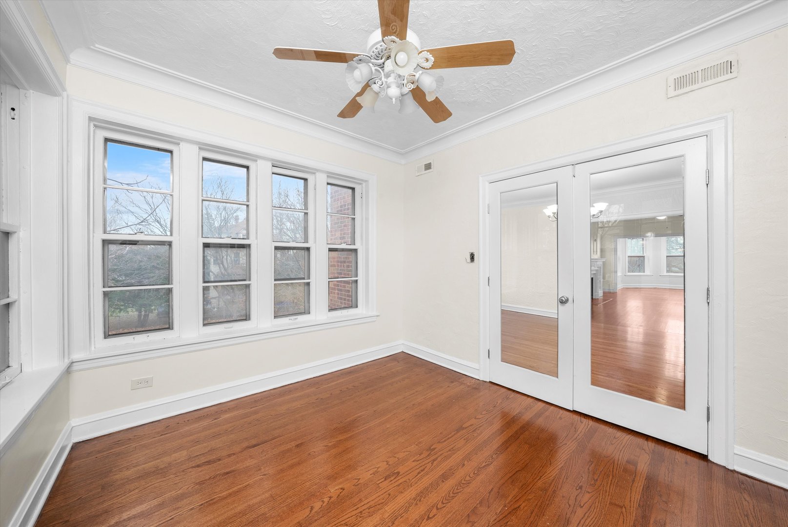 5800 W Adams Street Unit: 2E