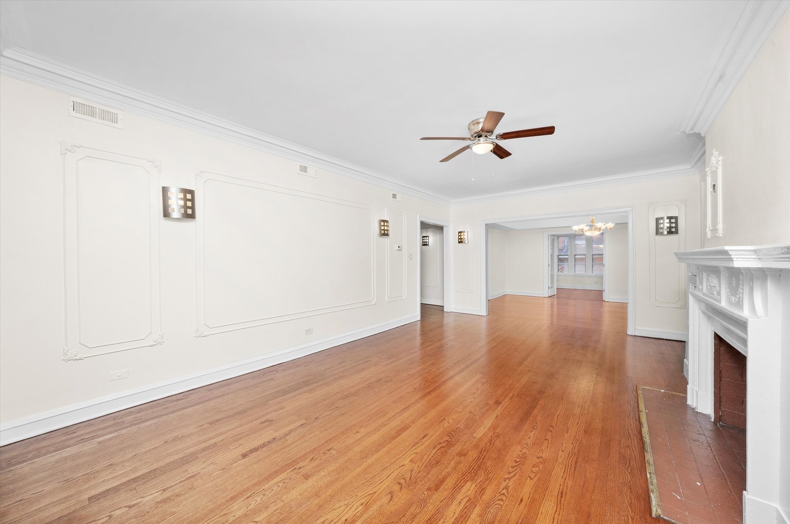 5800 W Adams Street Unit: 2E