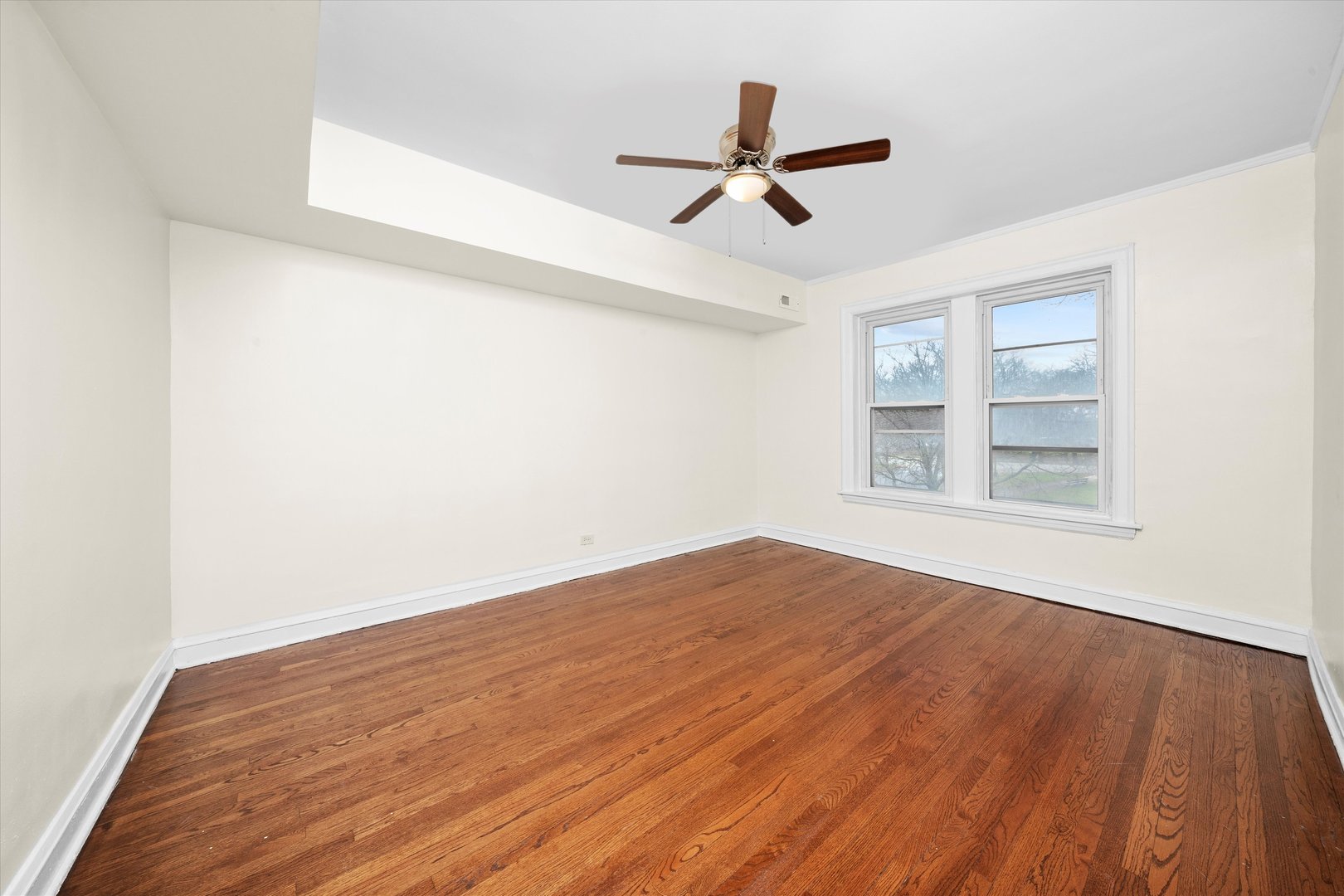 5800 W Adams Street Unit: 2E