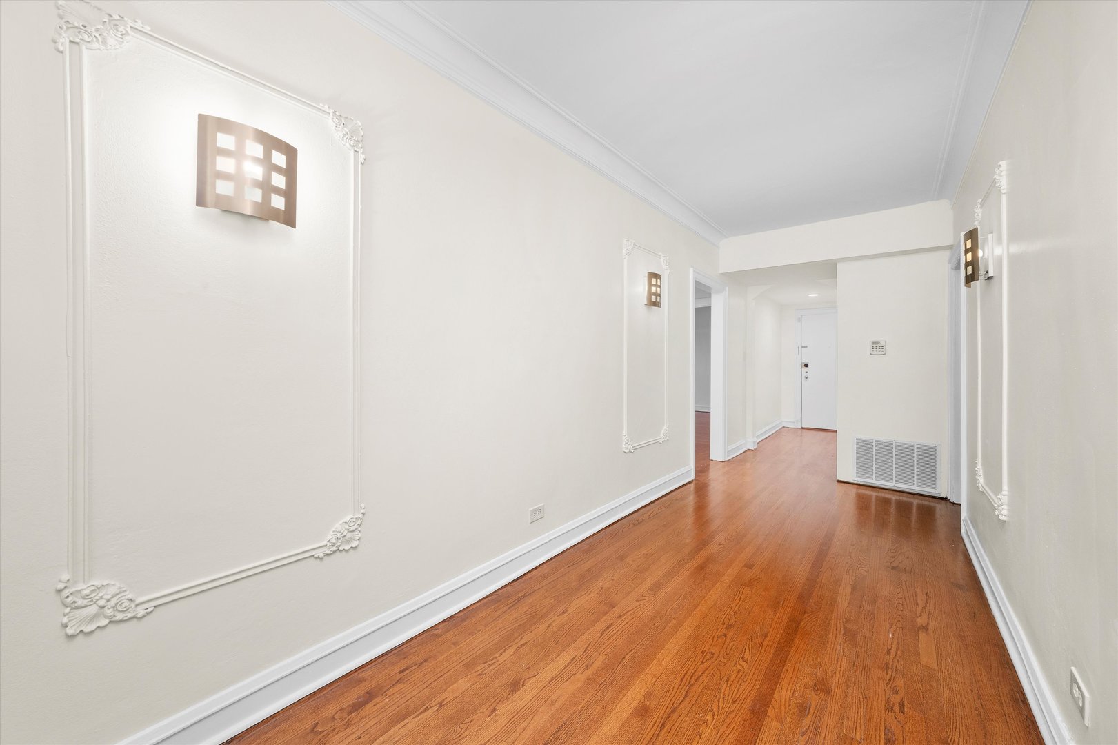 5800 W Adams Street Unit: 2E
