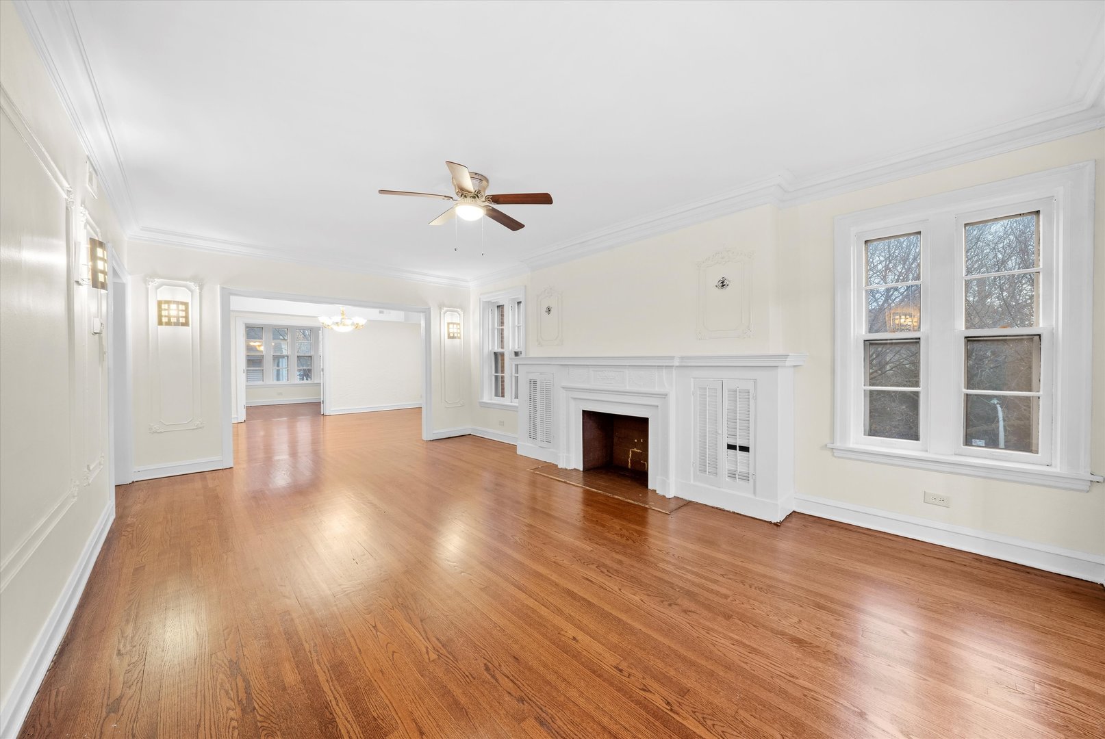 5800 W Adams Street Unit: 2E