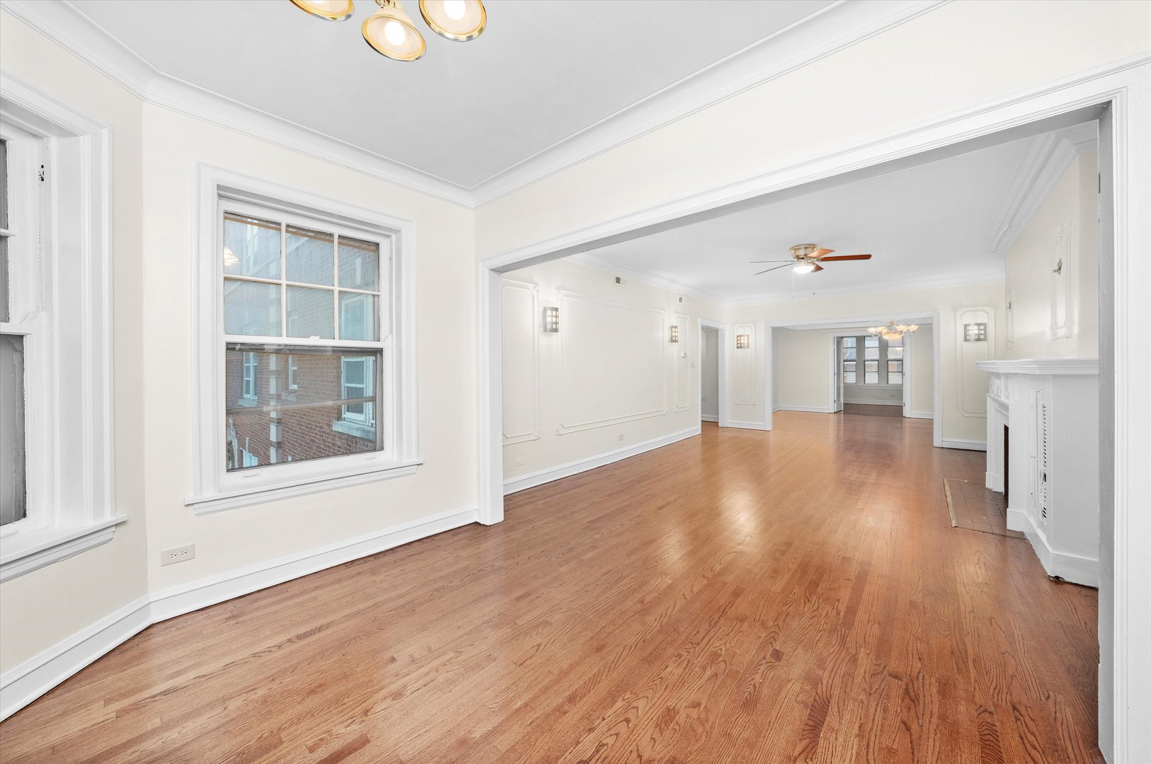 5800 W Adams Street Unit: 2E